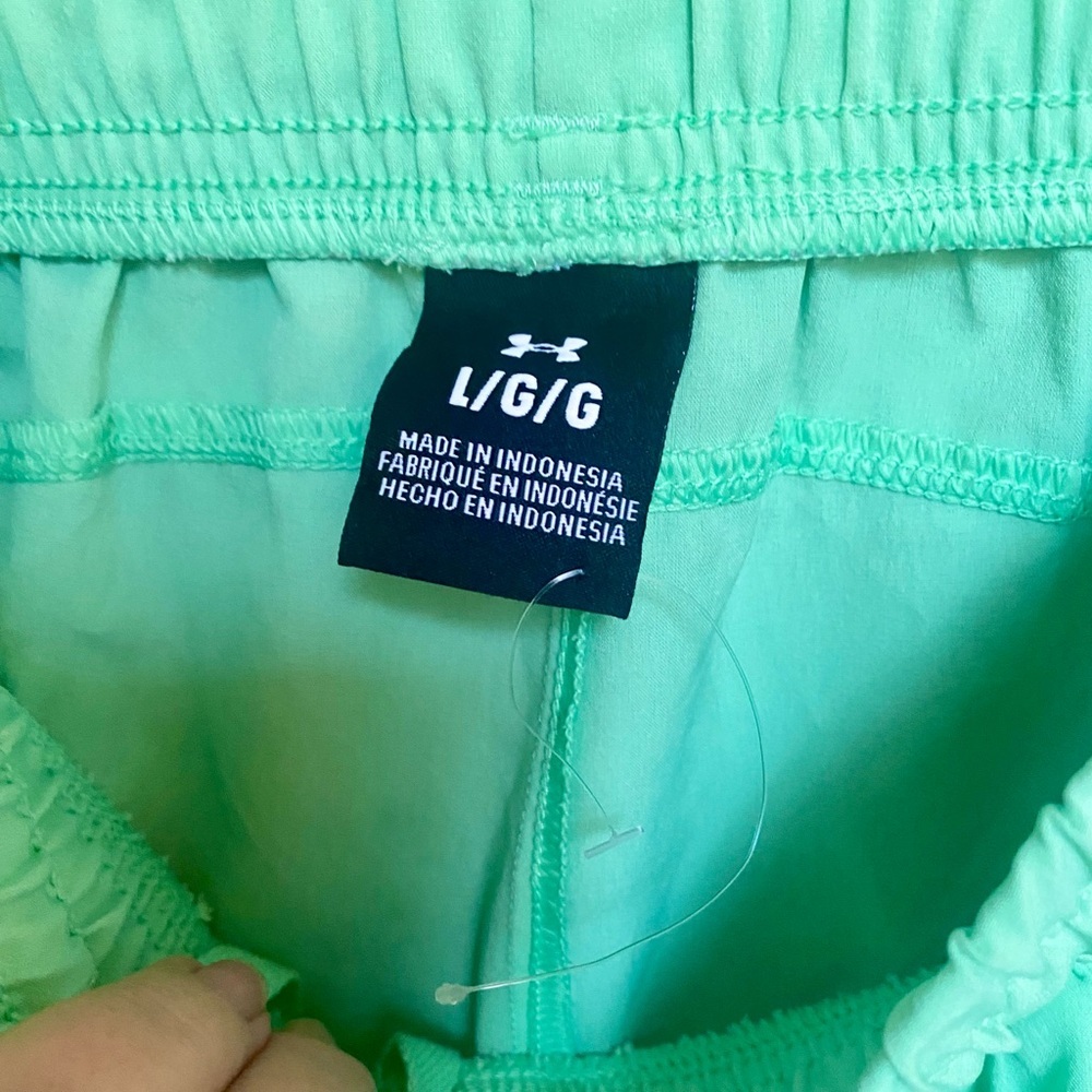 New Under Armour Play Up 3.0 Shorts. Size Large. Mint green. - Picture 3 of 8